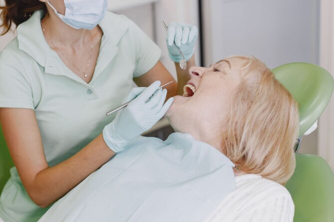 dentures clicking